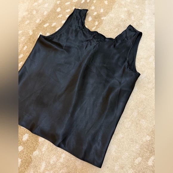 Escapades vintage black silk floral embroidered tank top women’s size medium - Picture 3 of 9